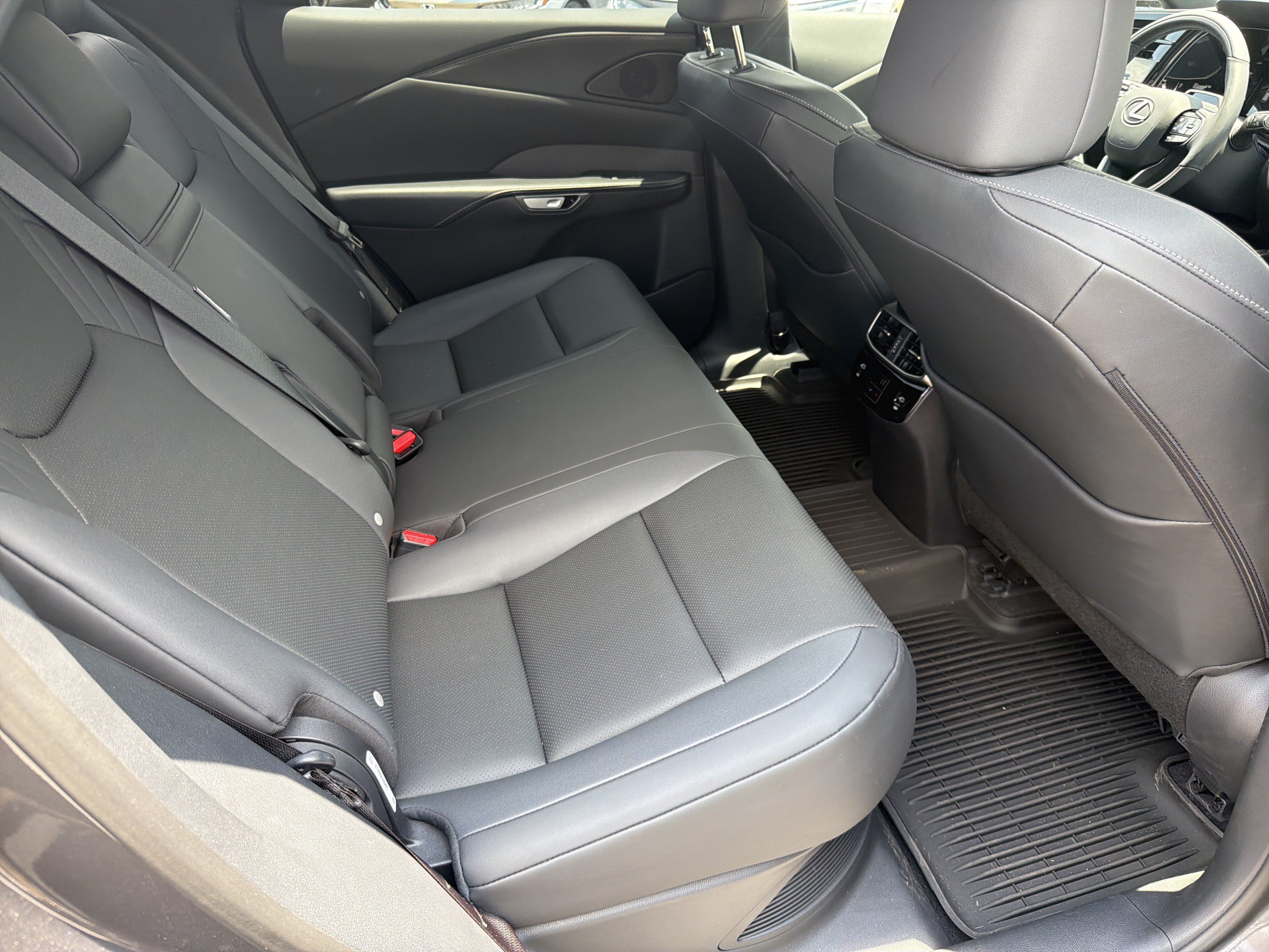 Used 2025 Lexus RX 350h w/ Convenience Package AWD/4WD image 25