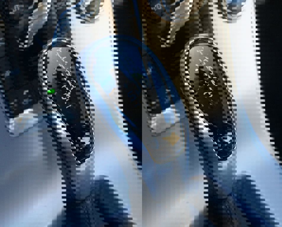 Used 2017 Volvo V60 T5 Cross Country w/ Convenience Package image 12