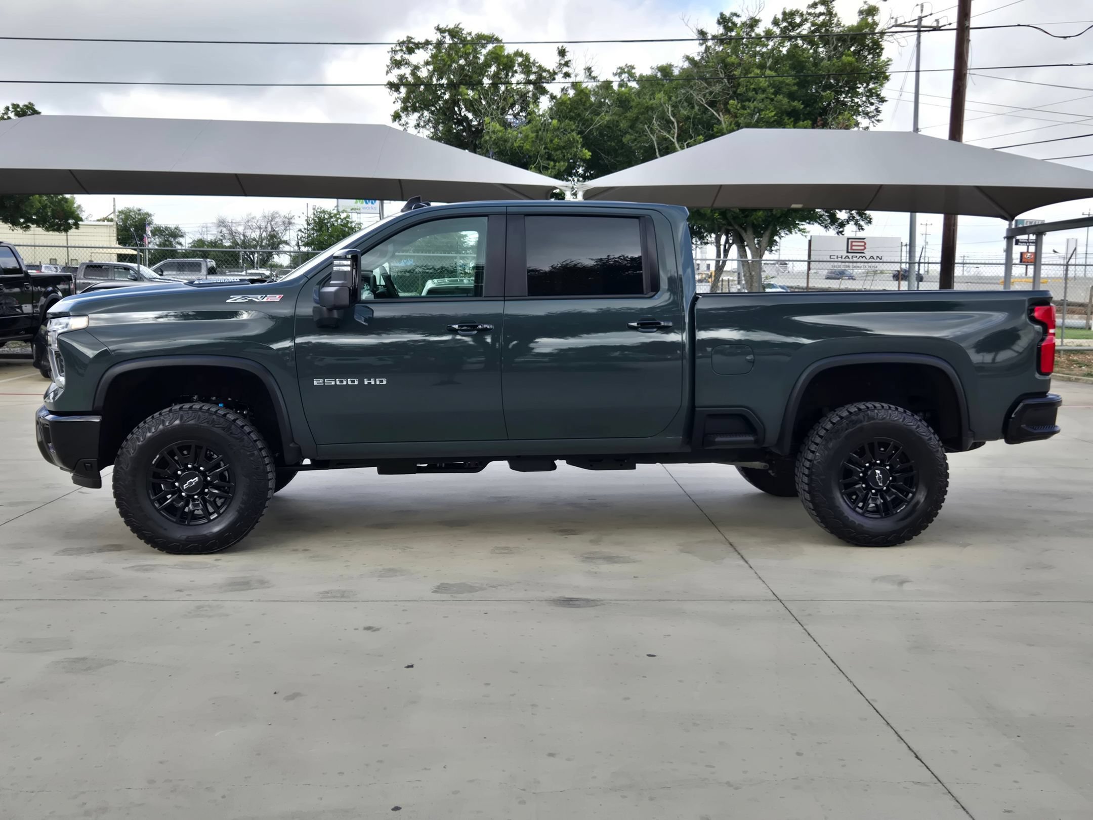 Certified 2025 Chevrolet Silverado 2500 ZR2 w/ Technology Package AWD/4WD image 4