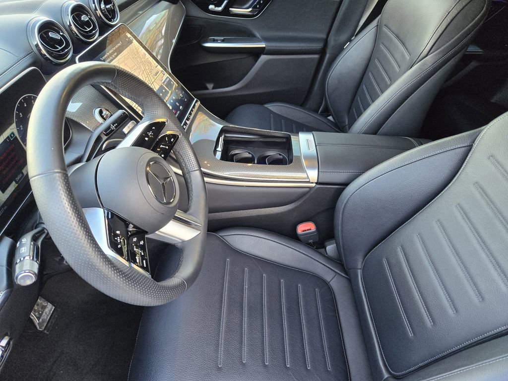 Used 2024 Mercedes-Benz GLC 300 4MATIC image 15