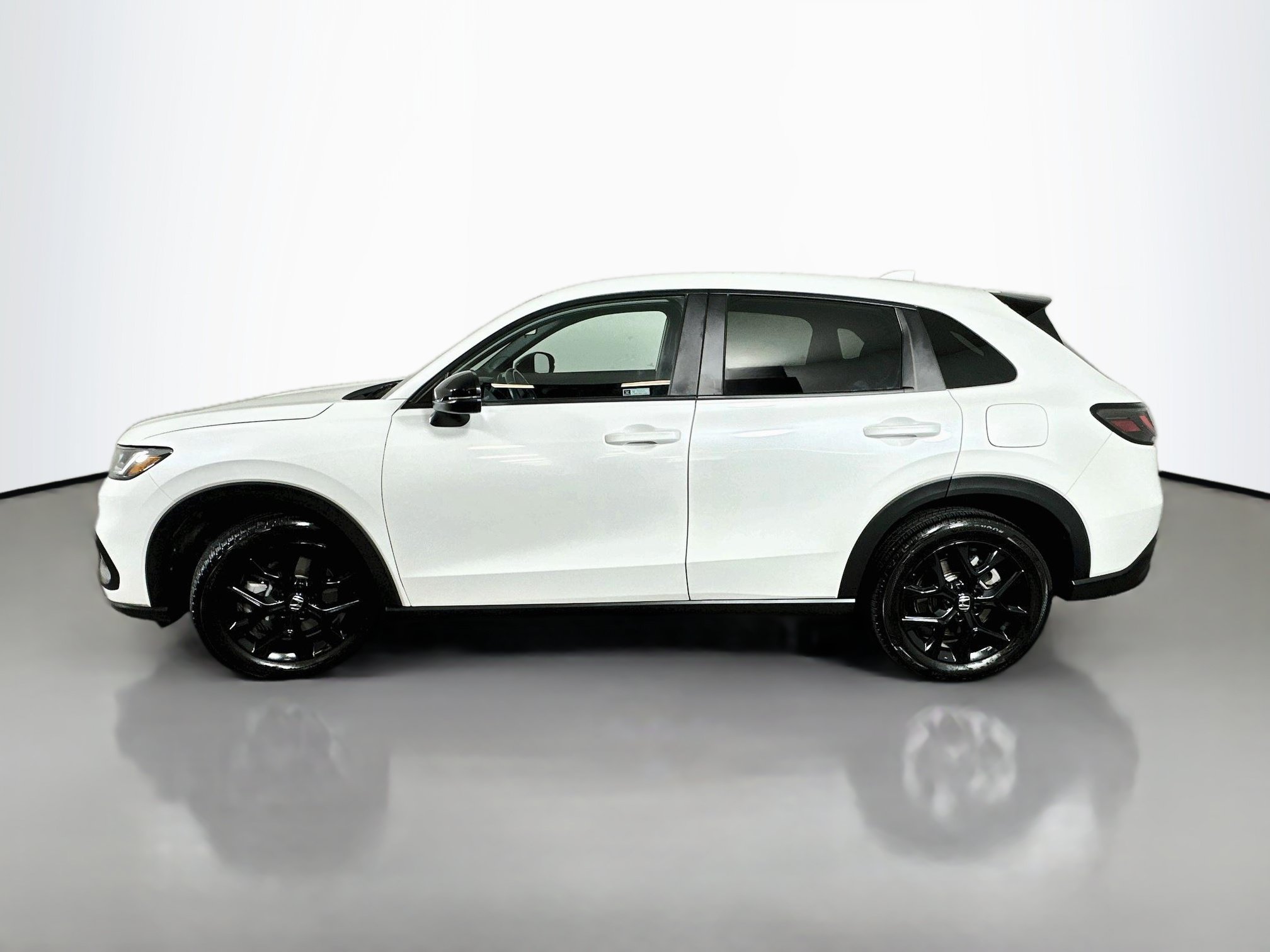 Used 2024 Honda HR-V Sport image 4