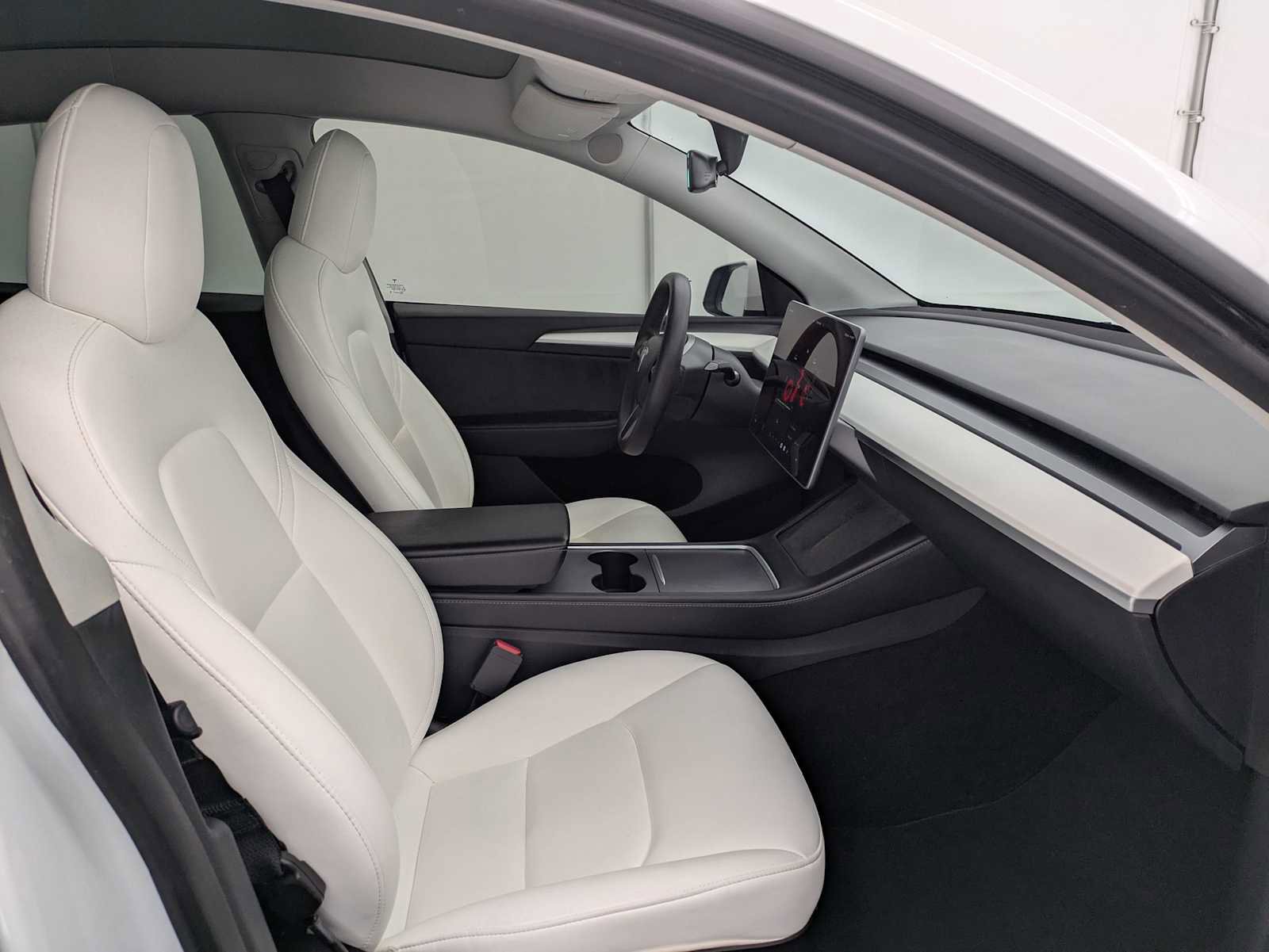 Used 2023 Tesla Model Y Long Range image 22