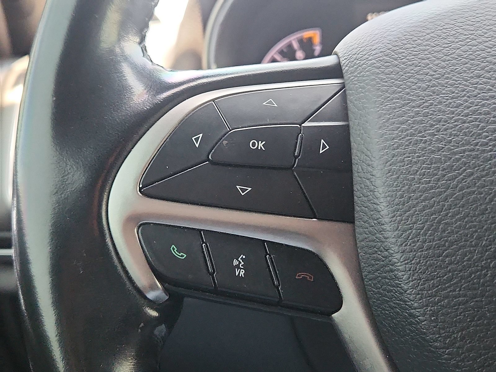 Used 2020 Jeep Grand Cherokee Limited w/ Luxury Group II AWD/4WD image 17