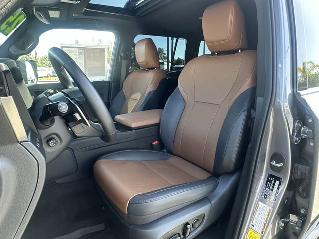 Used 2025 Lexus GX 550 w/ Cold Area Package AWD/4WD image 20