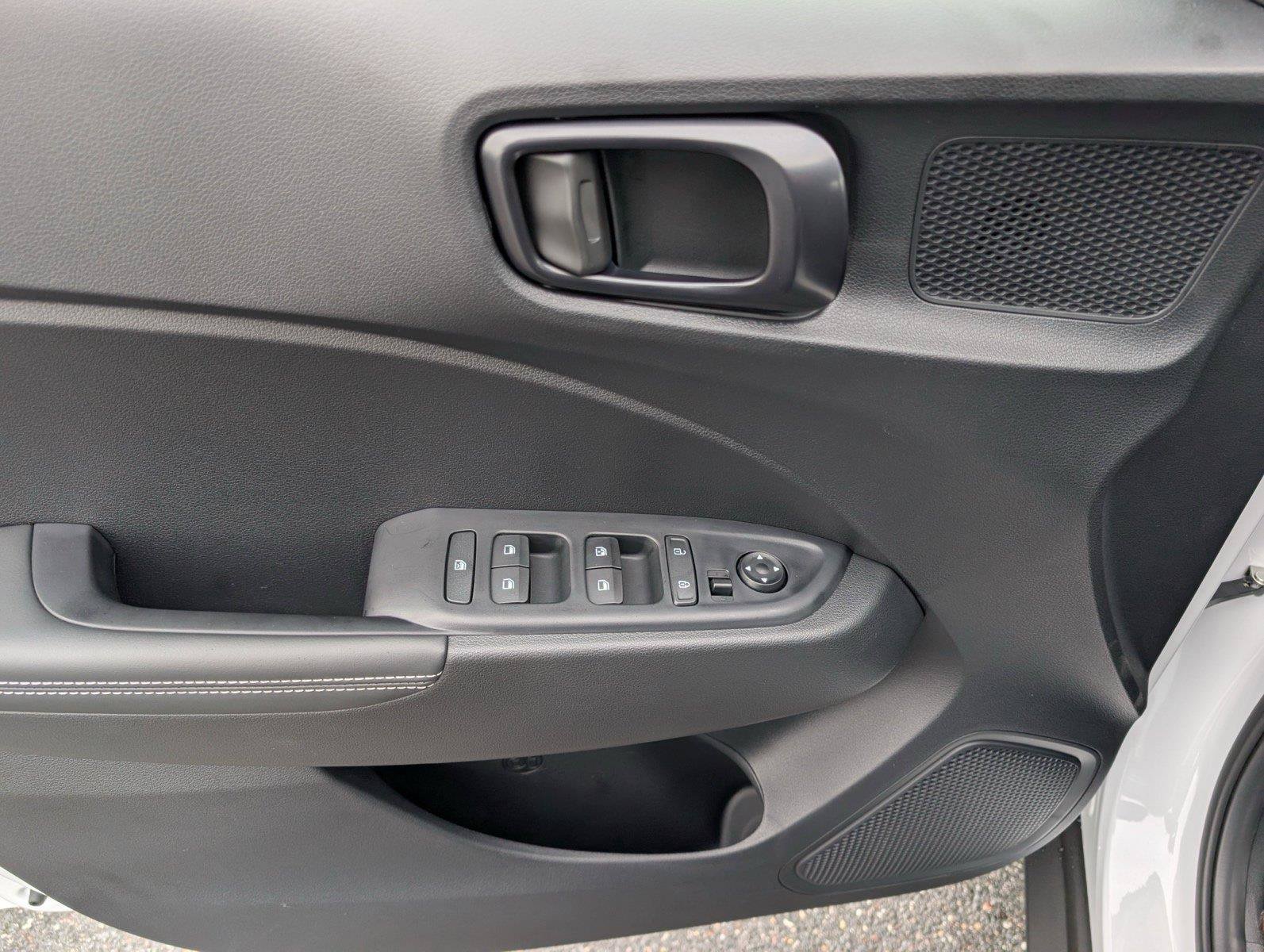 New 2026 Hyundai Venue SEL FWD image 14