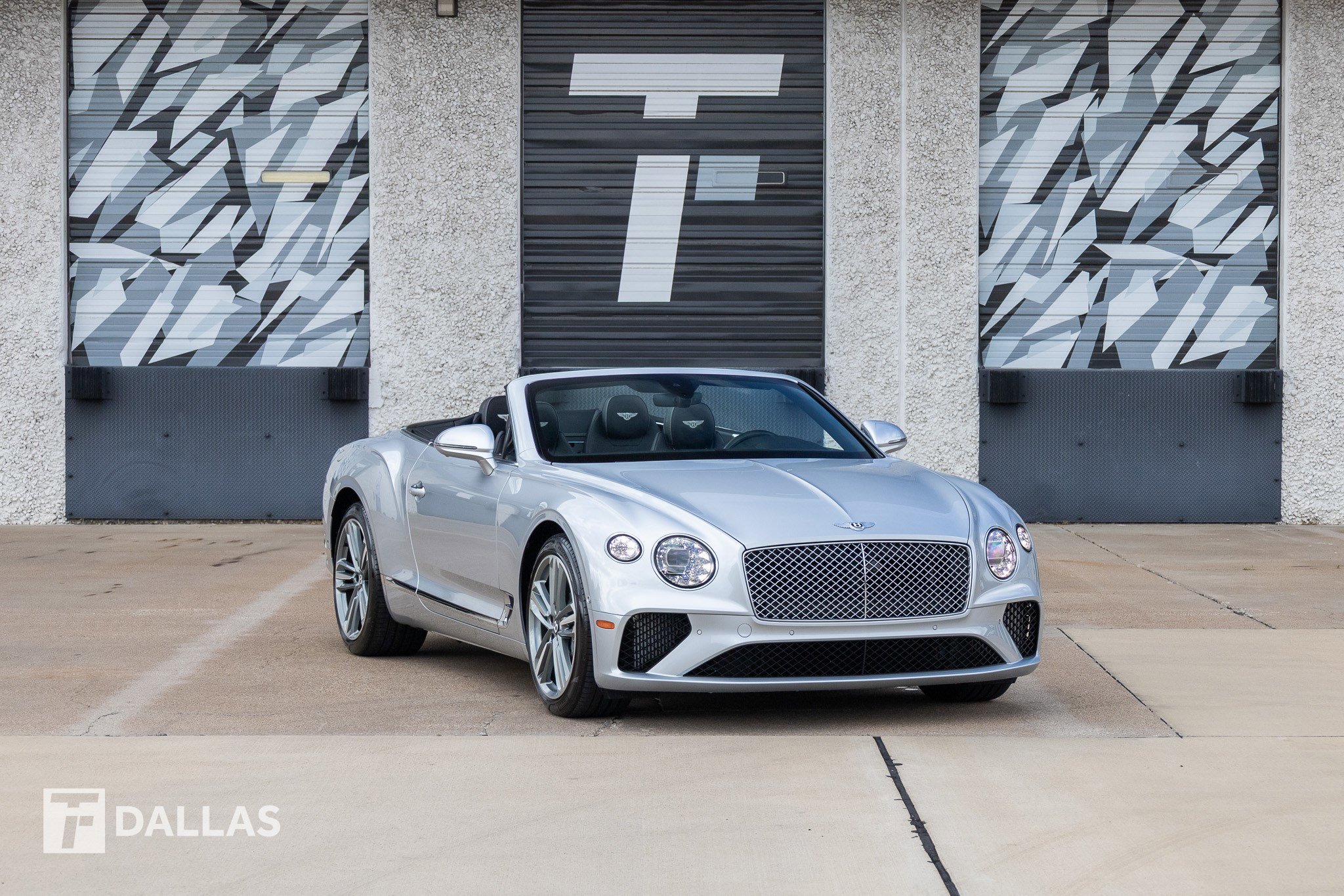 Used 2023 Bentley Continental GT V8 image 1