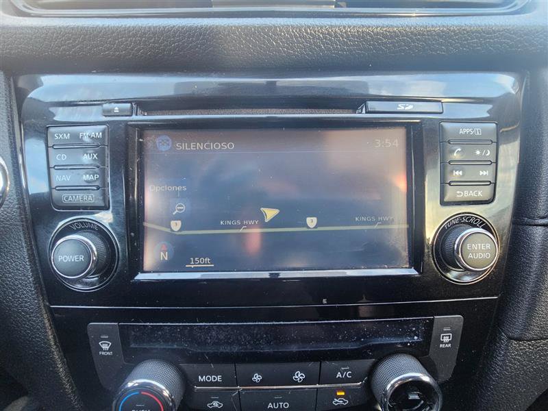 Used 2017 Nissan Rogue SV w/ SV Premium Package image 17