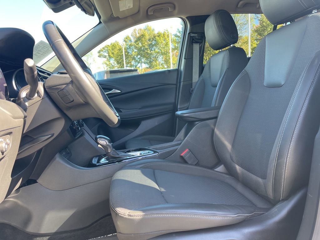 Used 2023 Buick Encore GX Select image 9