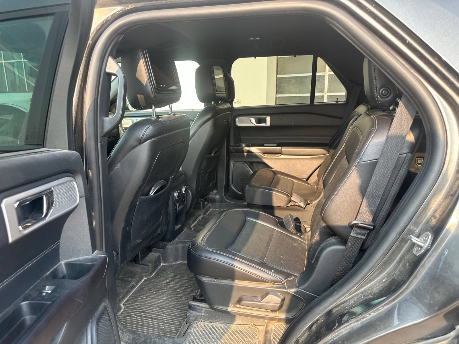 Used 2020 Ford Explorer Limited w/ Class III Trailer Tow Package AWD/4WD image 5