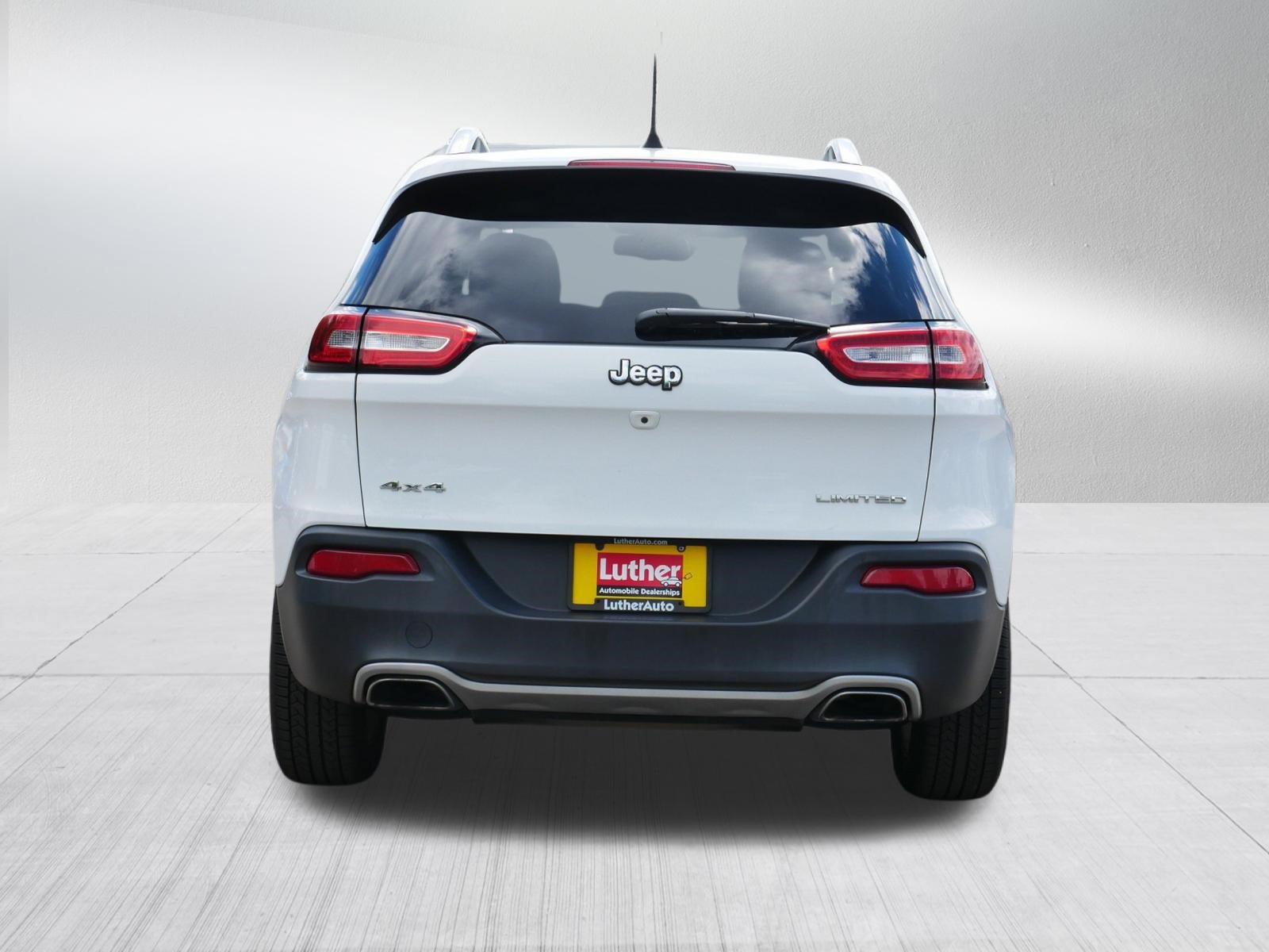 Used 2016 Jeep Cherokee Limited AWD/4WD image 6