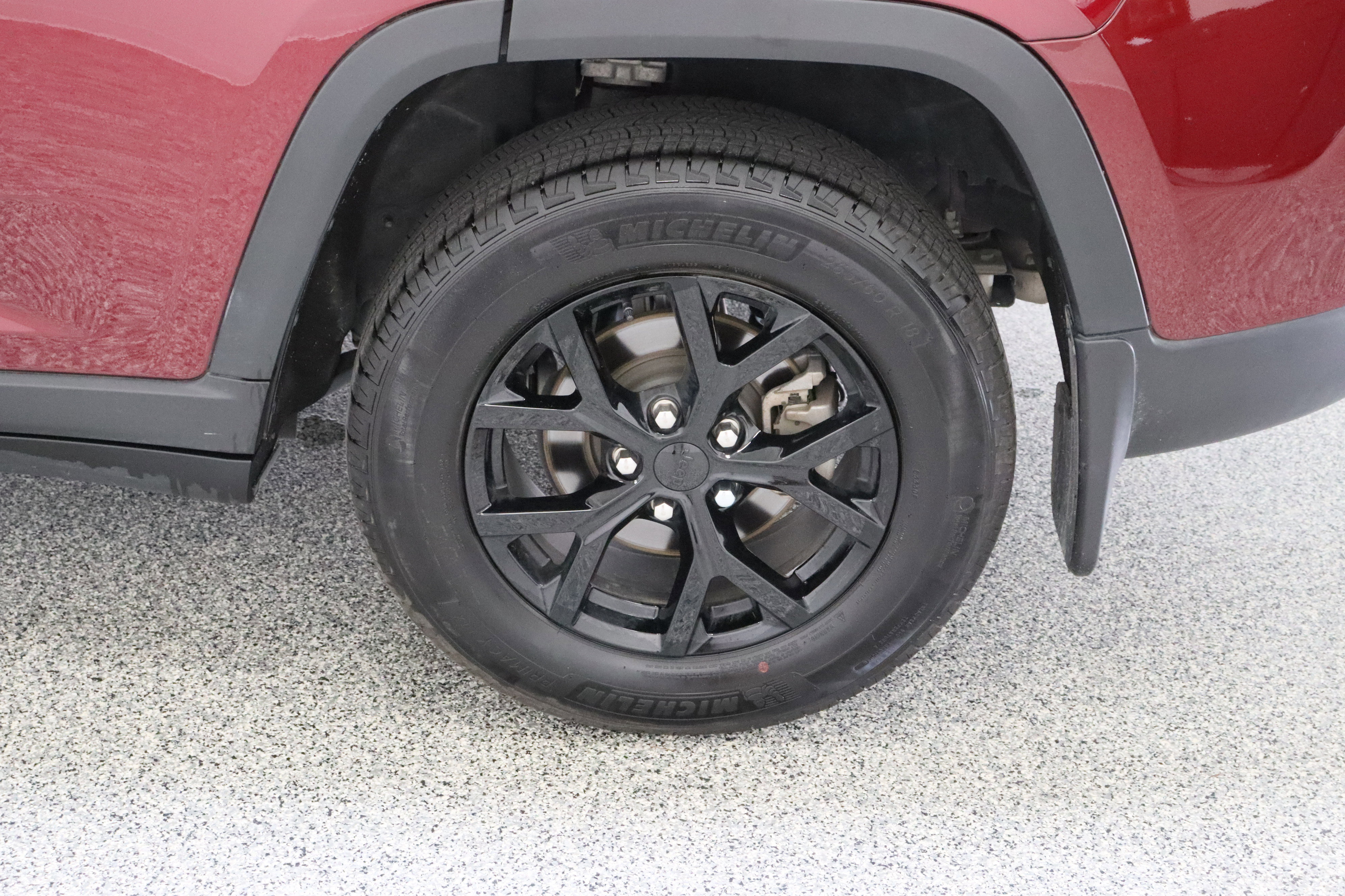 Used 2025 Jeep Grand Cherokee Altitude AWD/4WD image 10