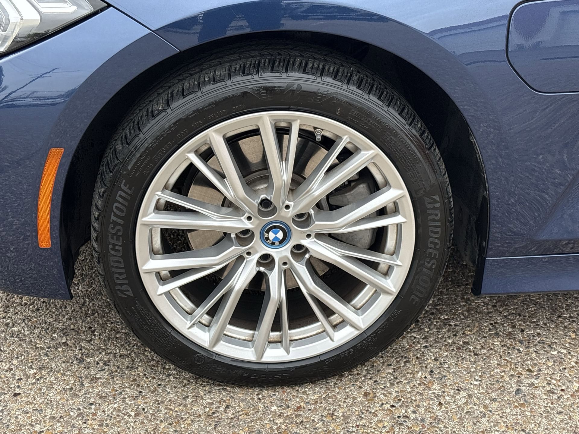 Certified 2024 BMW 330e xDrive w/ Convenience Package AWD/4WD image 11