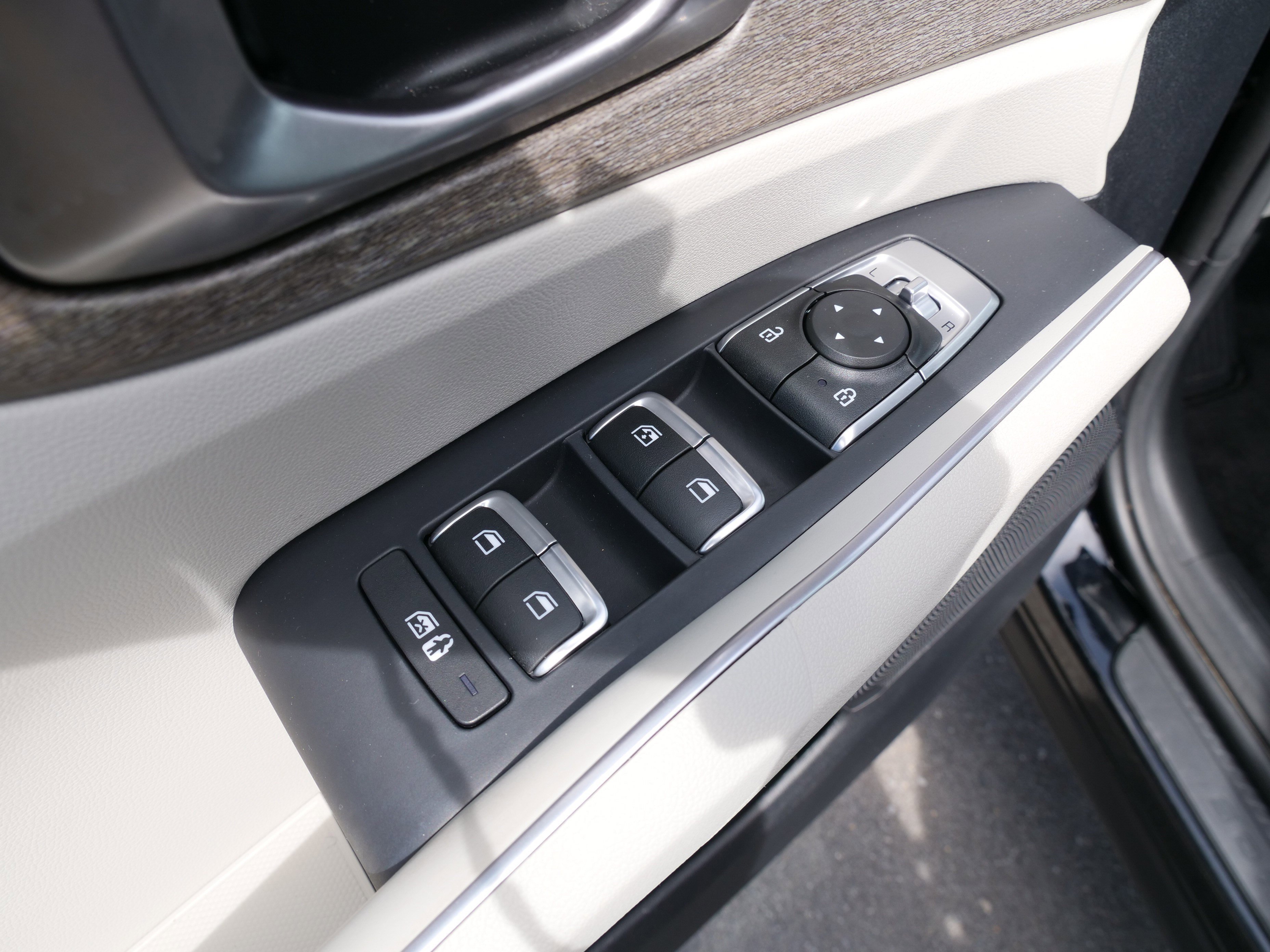 Certified 2023 Kia Sorento EX w/ Panoramic Sunroof Package image 19