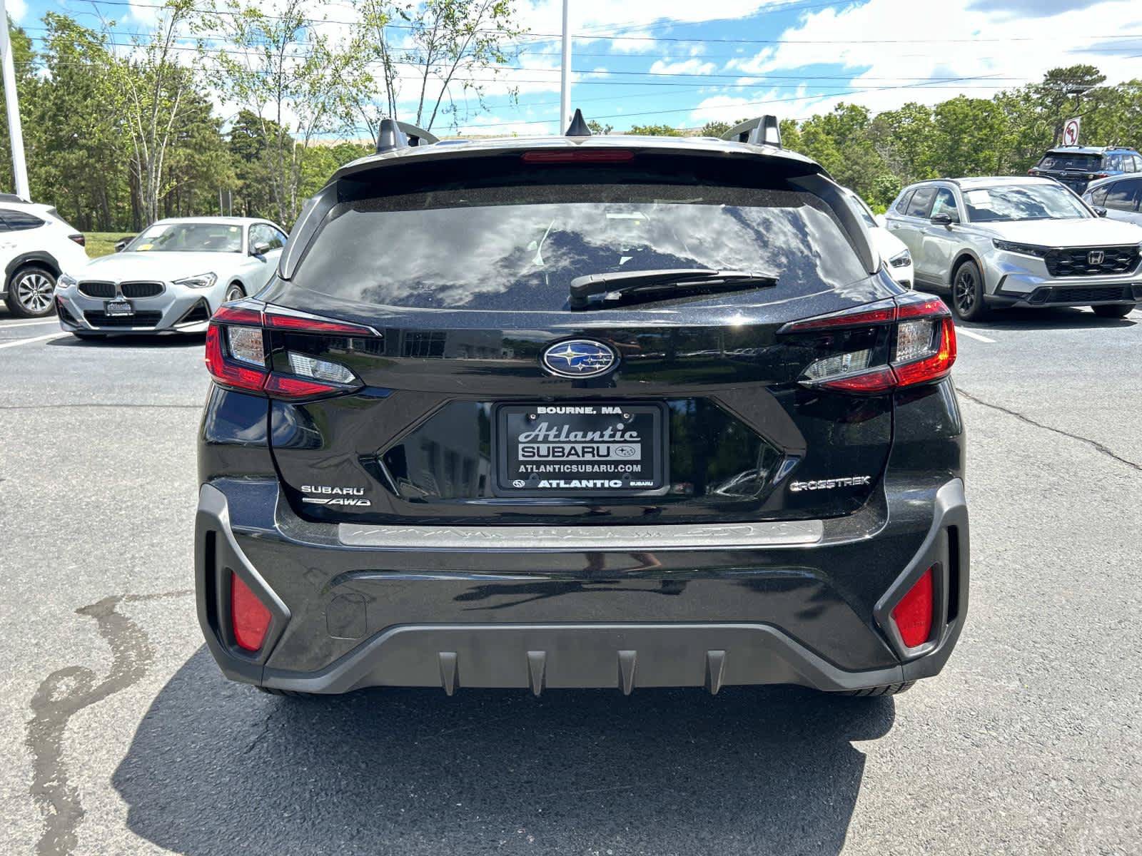 Used 2024 Subaru Crosstrek 2.0i Premium AWD/4WD image 4