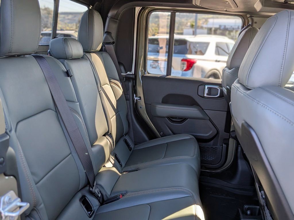 New 2026 Jeep Gladiator Mojave image 20