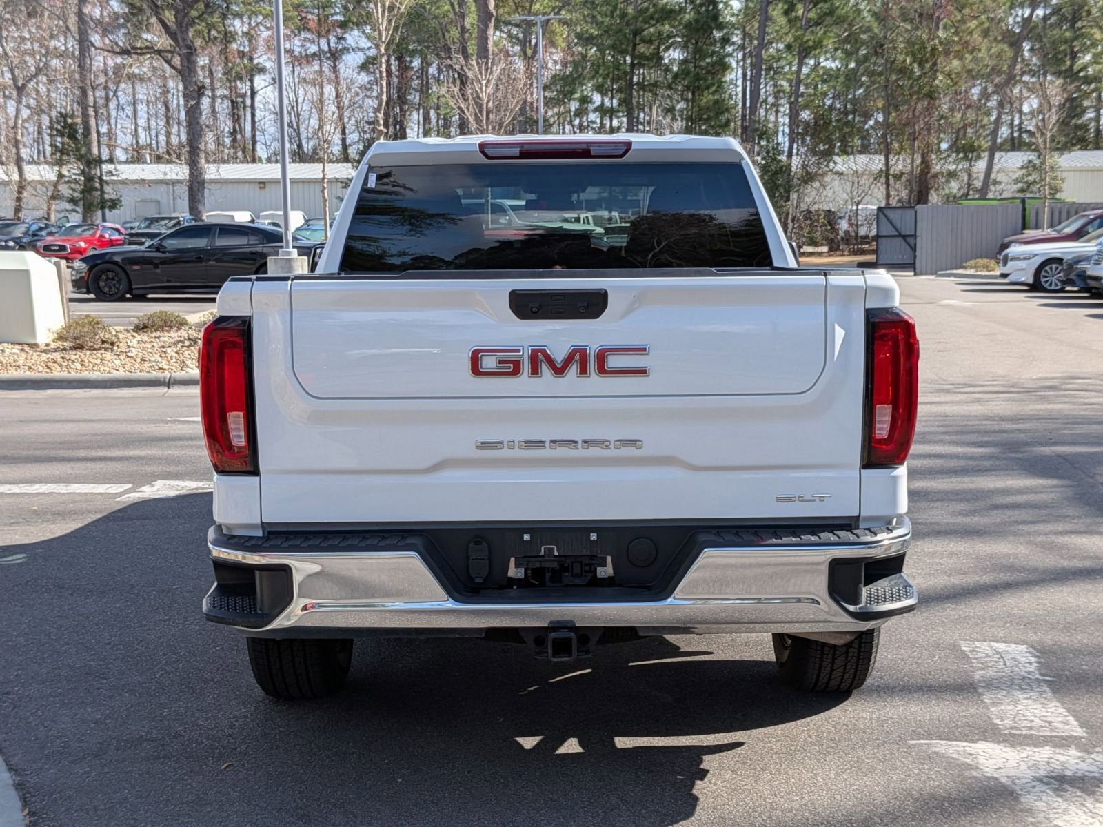 Used 2025 GMC Sierra 1500 SLT image 4
