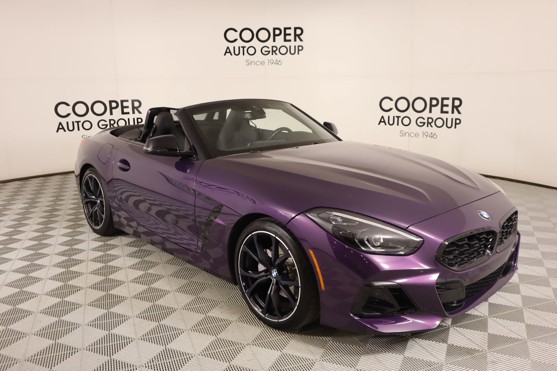 Certified 2023 BMW Z4 sDrive30i w/ Premium Package image 1