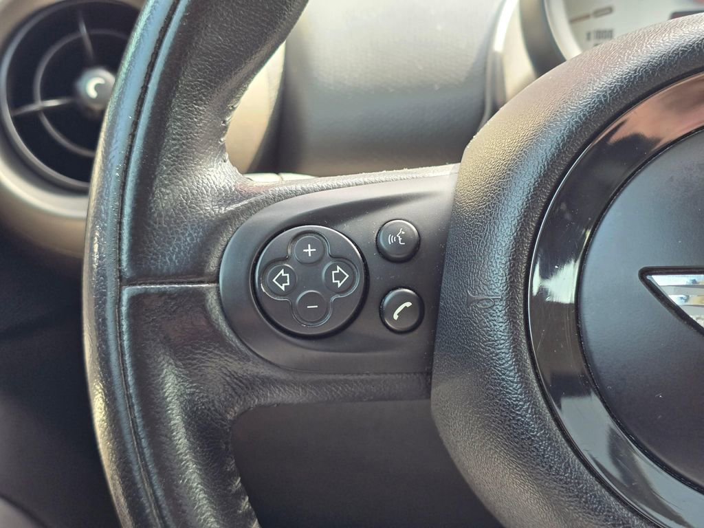 Used 2012 MINI Cooper Countryman FWD image 16