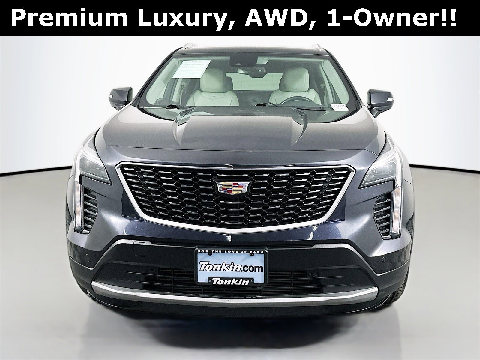 Used 2023 Cadillac XT4 Premium Luxury image 2