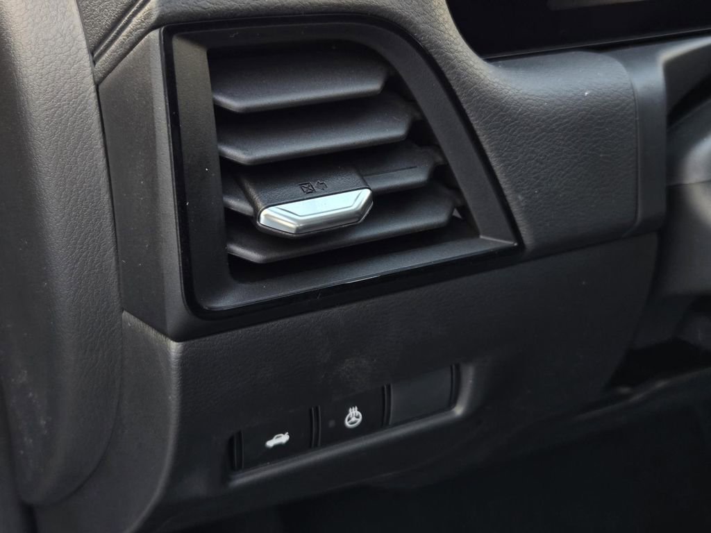 New 2026 Nissan Sentra SV image 17