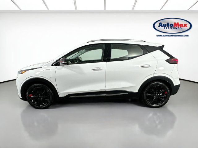 Used 2023 Chevrolet Bolt EUV Premier w/ Sun & Sound Package FWD image 9