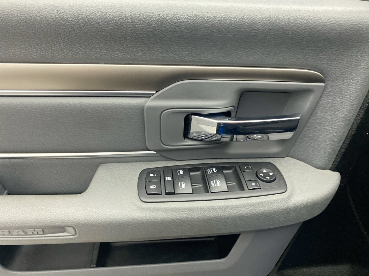 Used 2020 RAM 1500 Warlock w/ Electronics Group AWD/4WD image 12