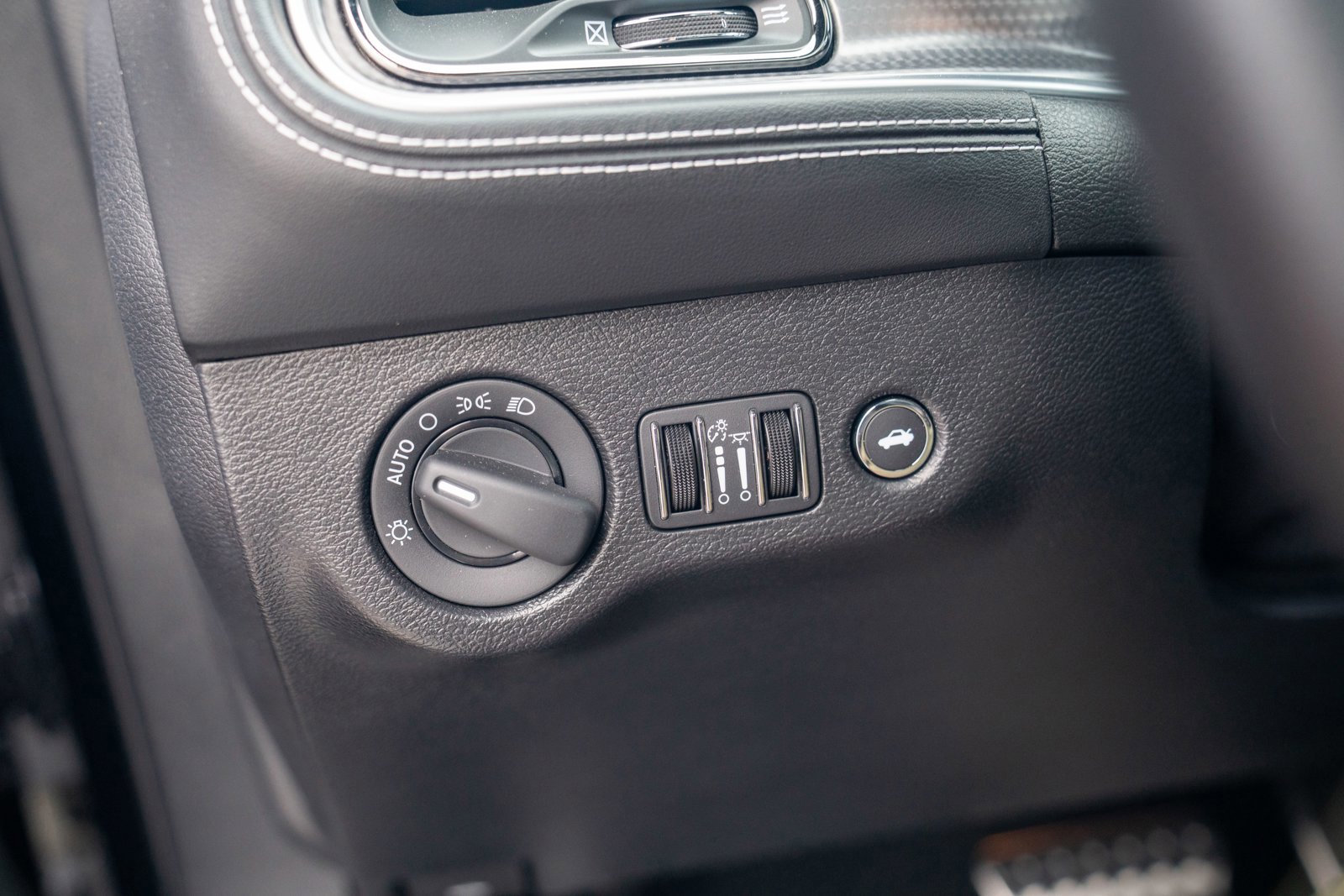 Used 2021 Dodge Challenger SRT Hellcat Redeye image 15