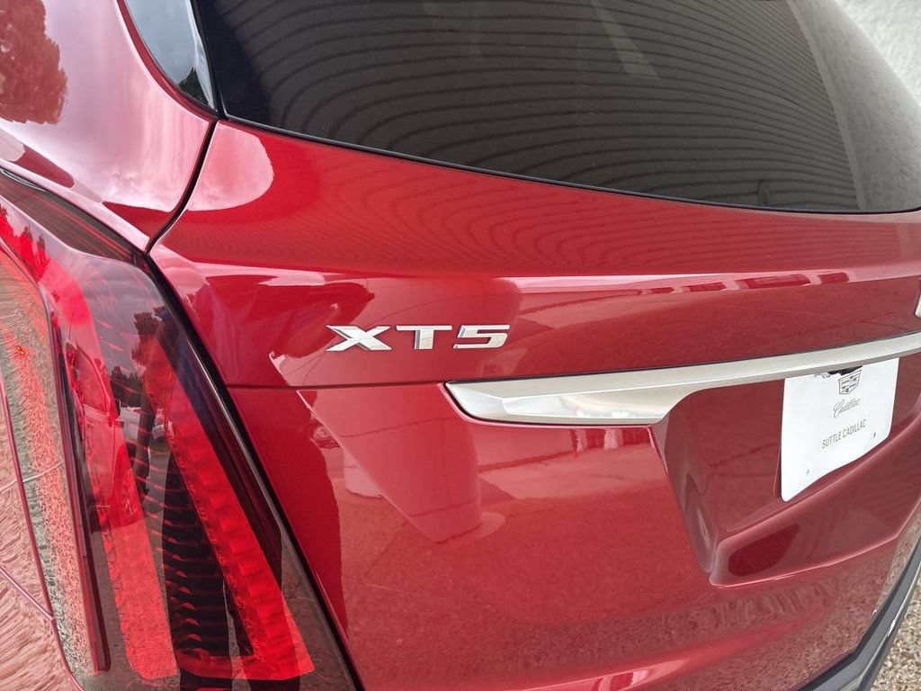 Certified 2021 Cadillac XT5 Premium Luxury AWD/4WD image 33