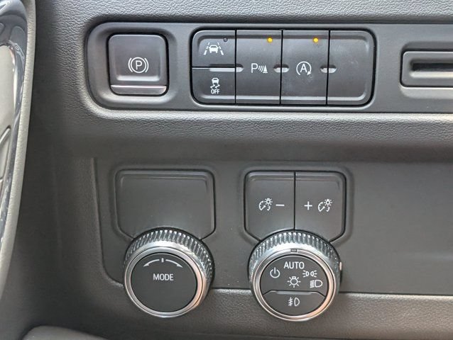 Used 2023 GMC Yukon XL SLT RWD image 24