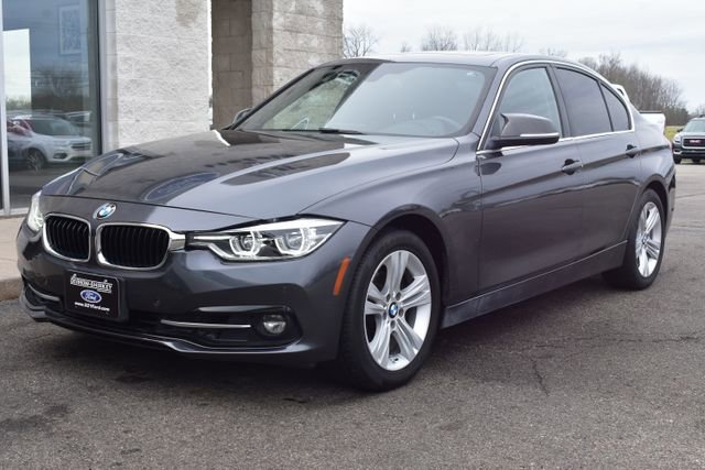 Used 2017 BMW 330i xDrive Sedan image 16