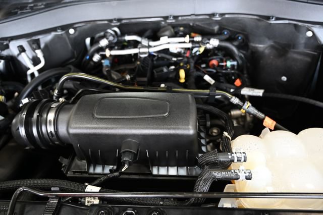 Used 2022 Ford Explorer XLT w/ Equipment Group 202A image 32