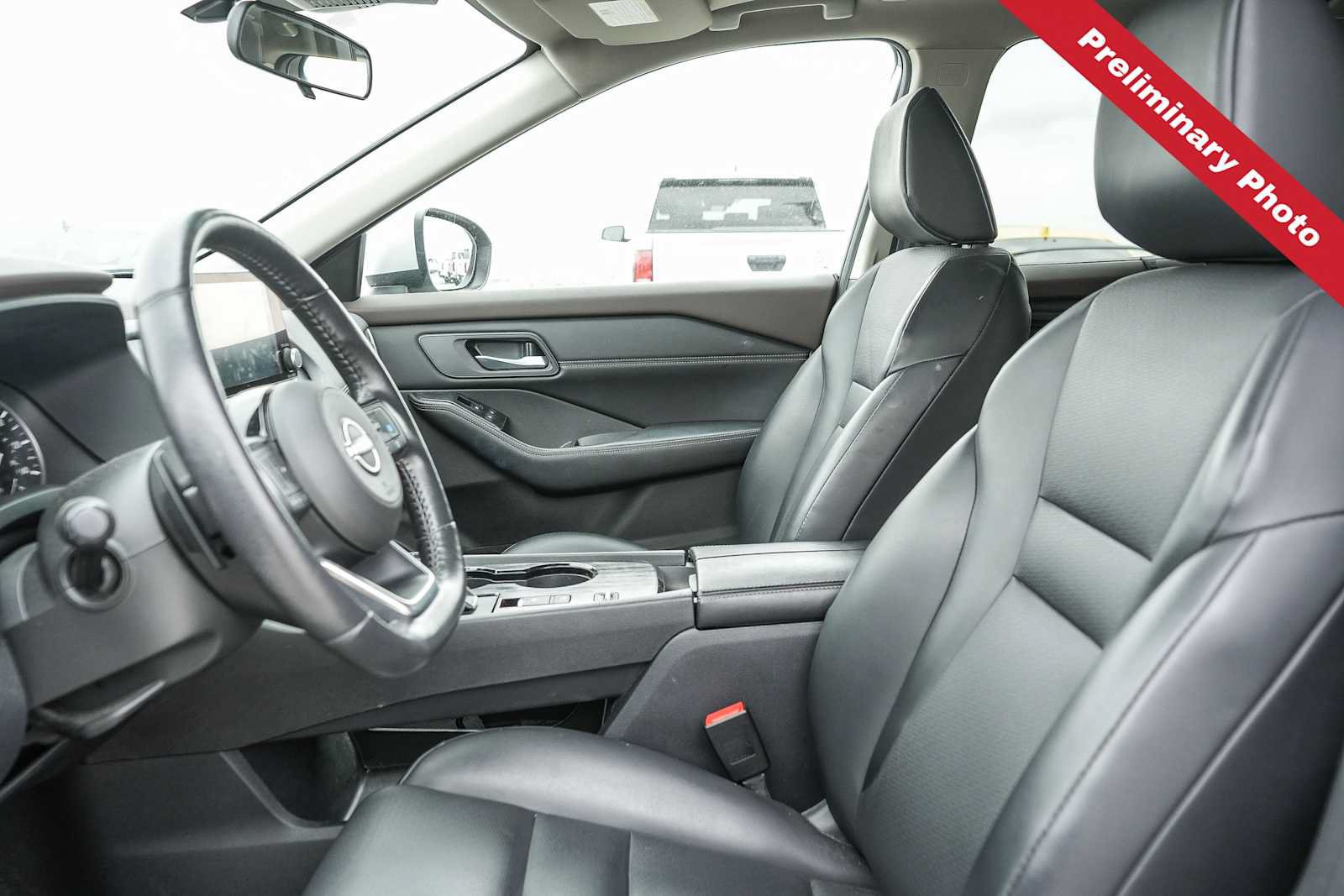 Used 2023 Nissan Rogue SV w/ SV Premium B Package FWD image 13