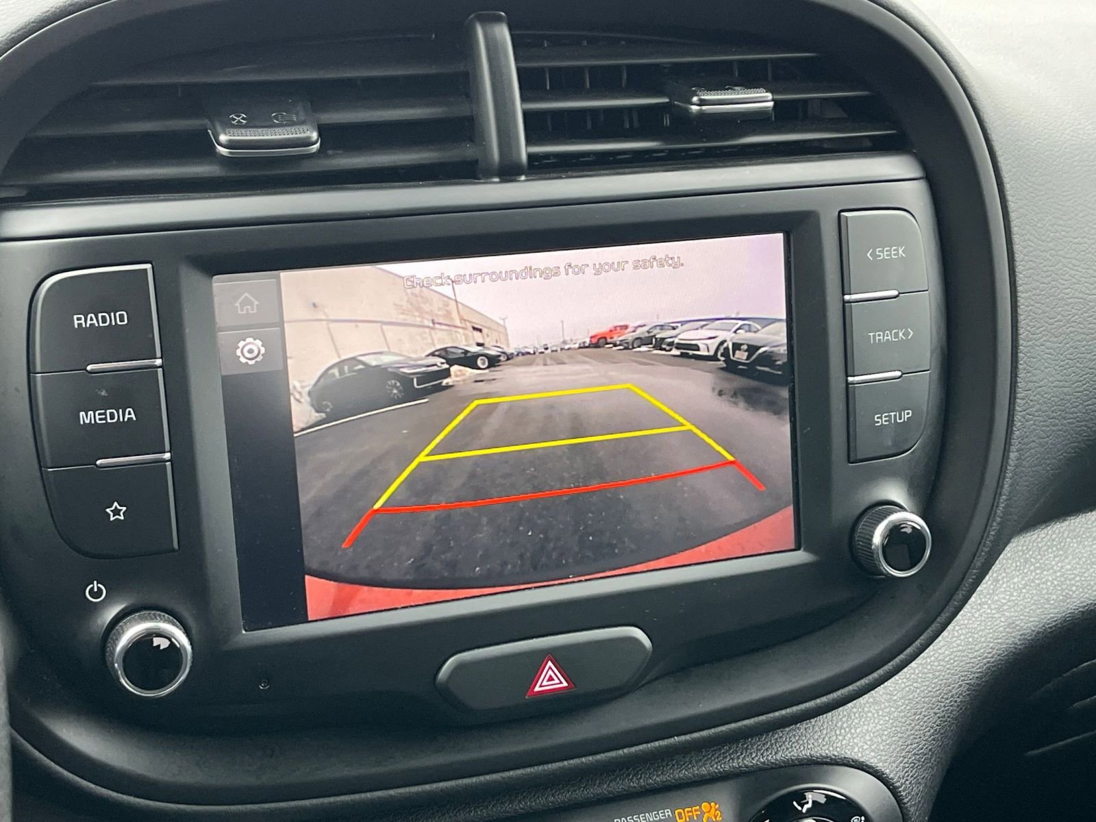 Used 2025 Kia Soul LX w/ LX Technology Package FWD image 22