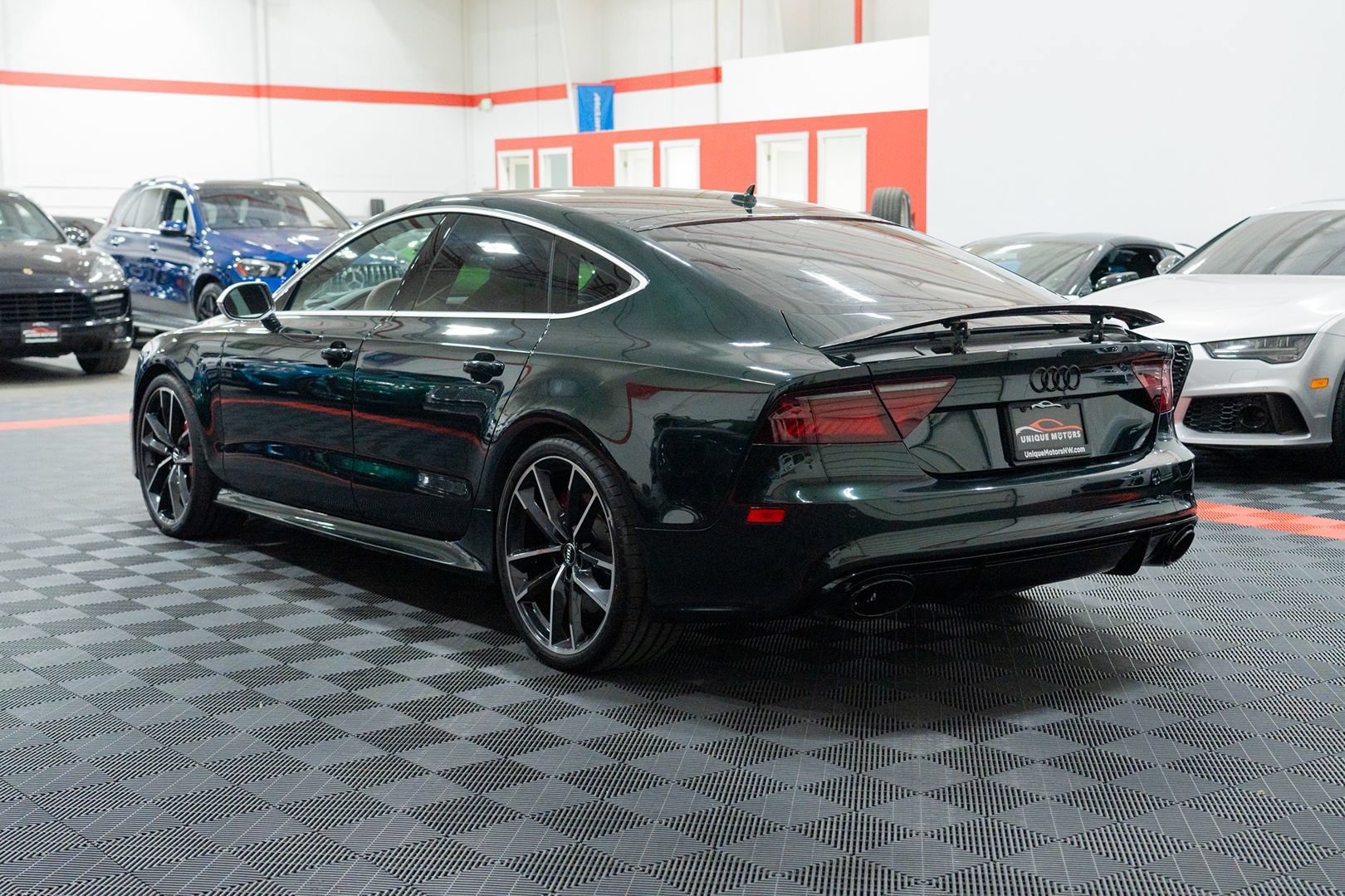 Used 2016 Audi RS 7 Prestige w/ RS 7 Dynamic Package AWD/4WD image 4