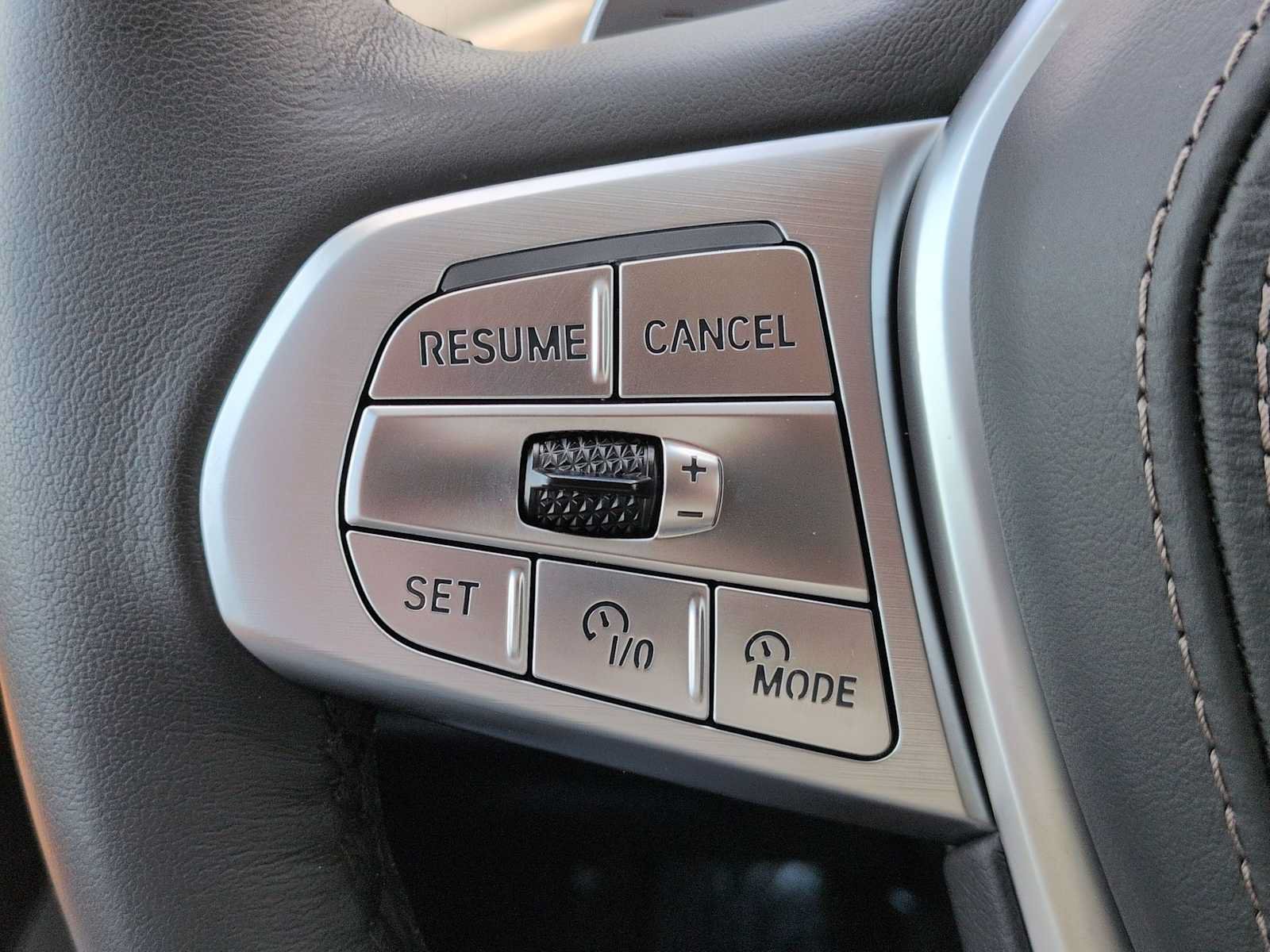 Used 2026 BMW X7 xDrive40i AWD/4WD image 25