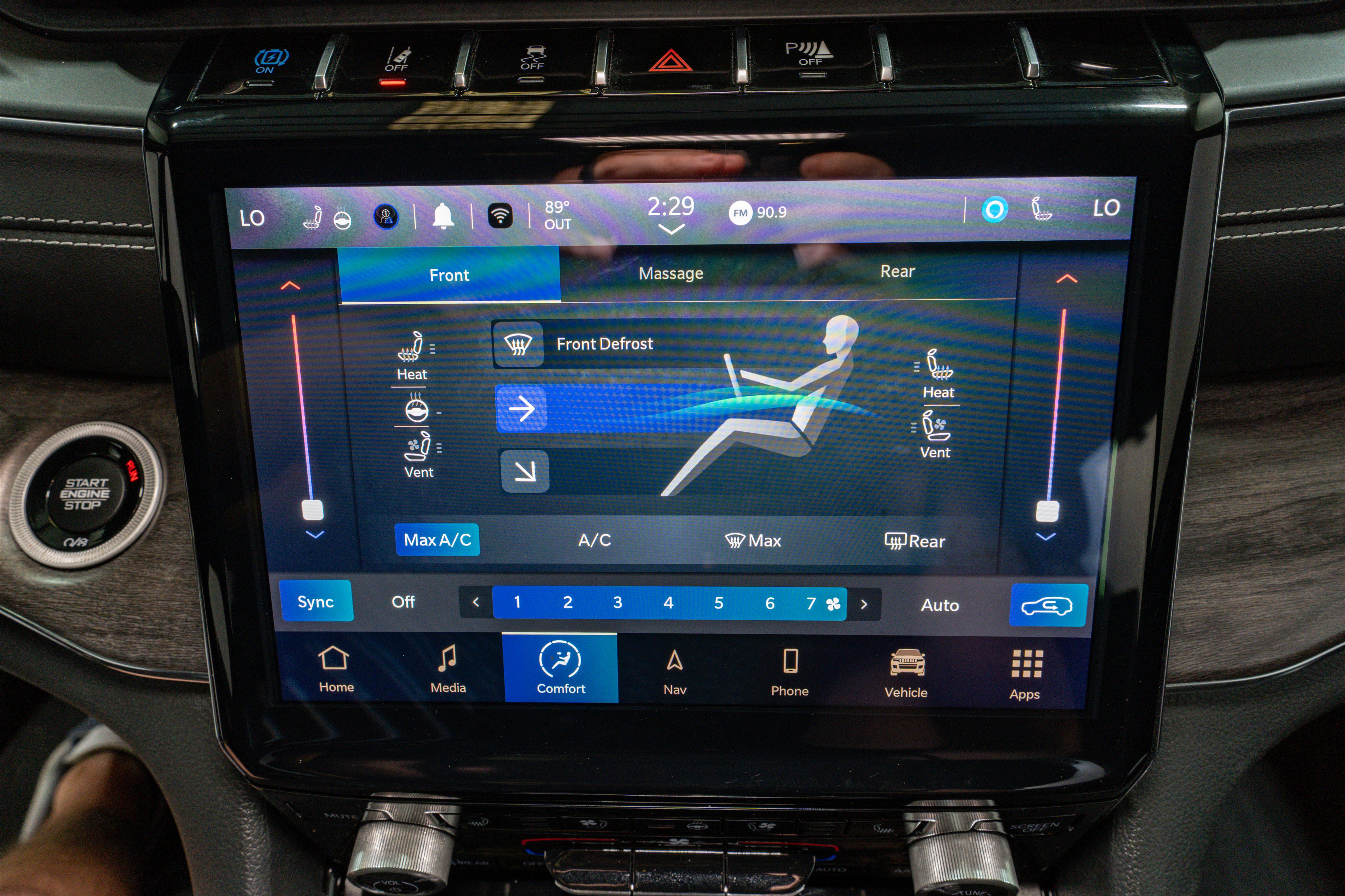 Used 2023 Jeep Grand Cherokee Overland w/ Advanced Protech Group III image 24