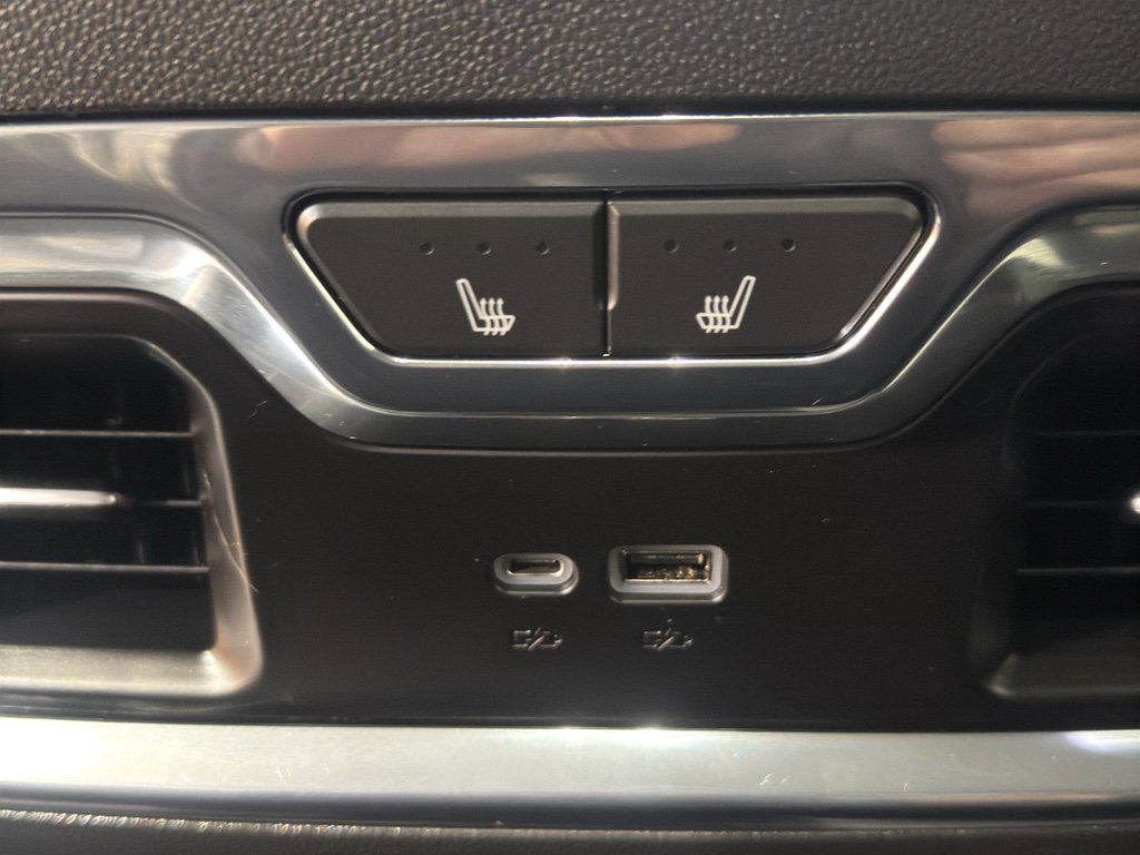 Used 2023 GMC Sierra 1500 Denali w/ Denali Reserve Package image 16