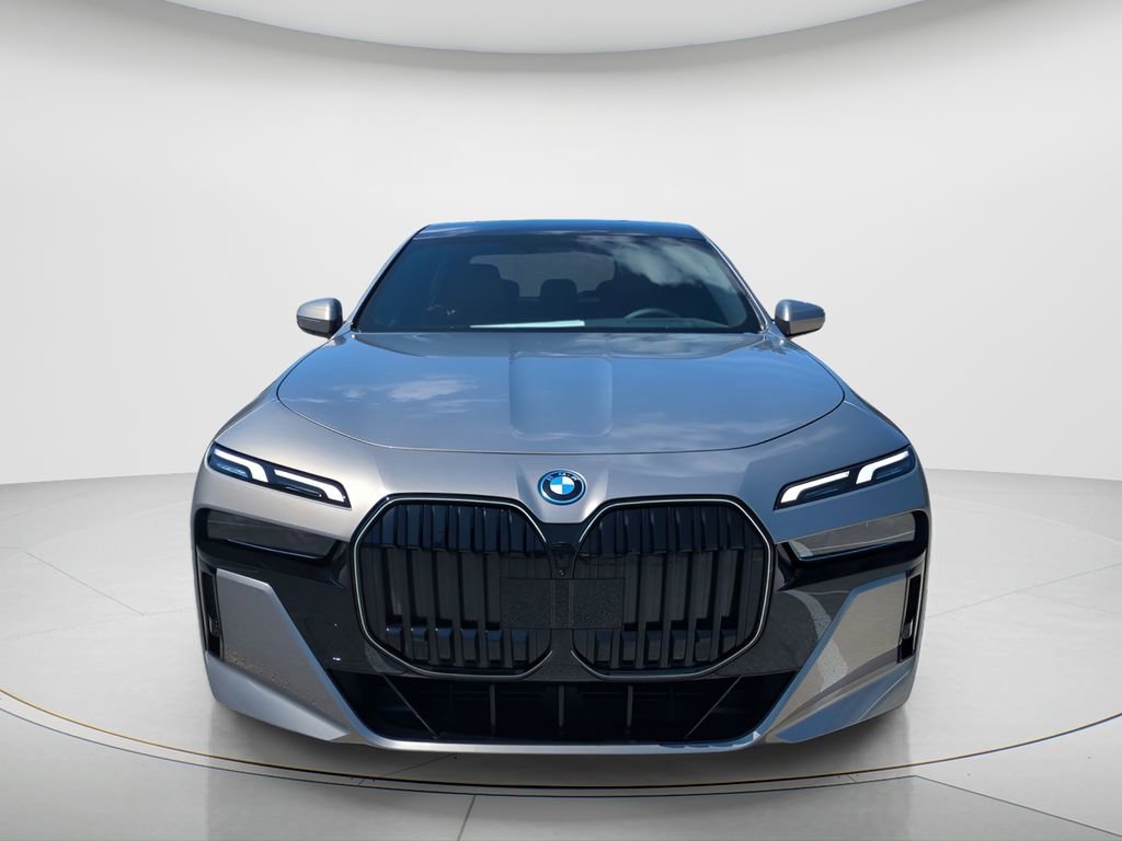 New 2026 BMW 750e xDrive AWD/4WD image 9