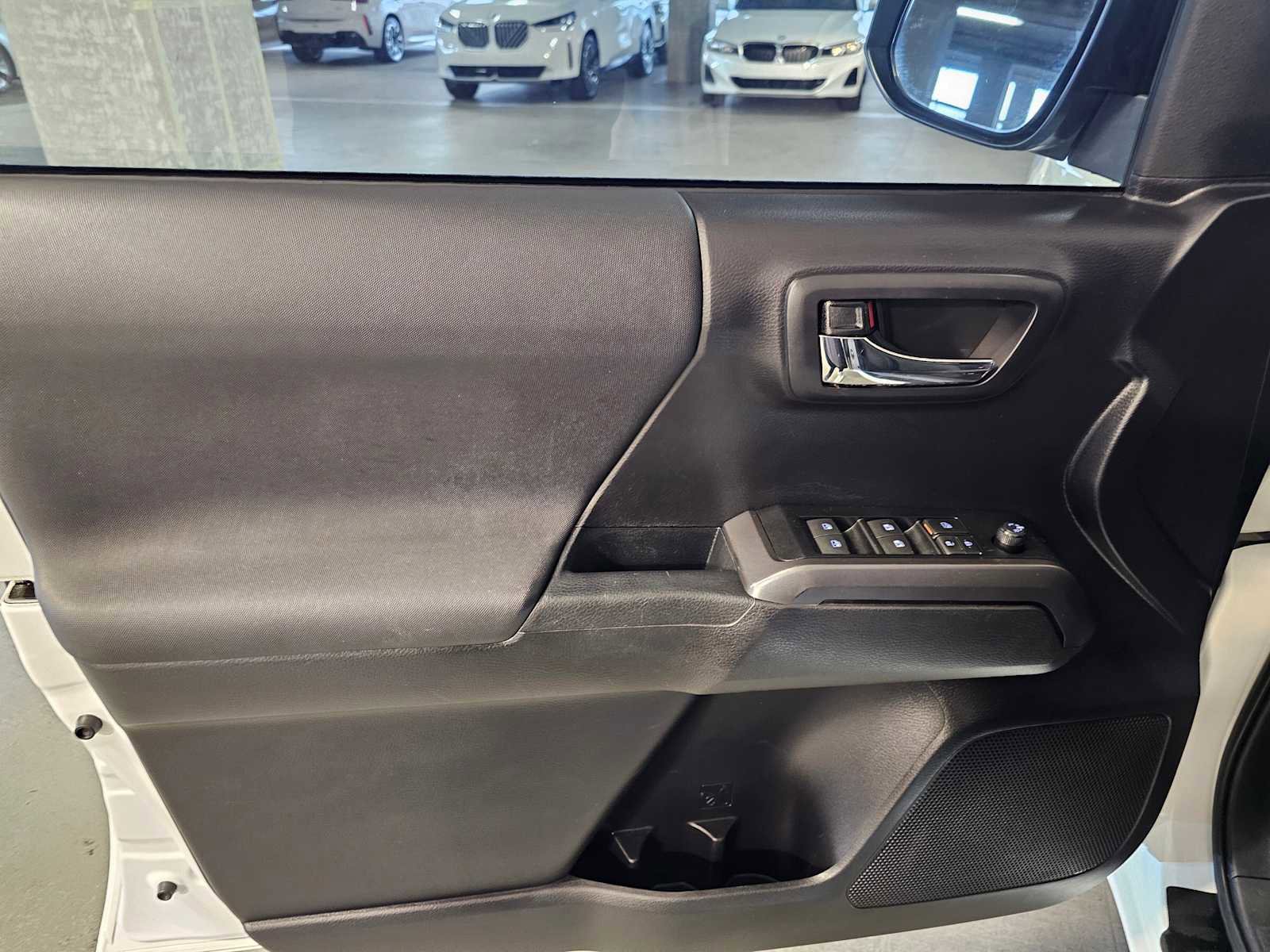 Used 2021 Toyota Tacoma TRD Sport w/ Technology Package image 26