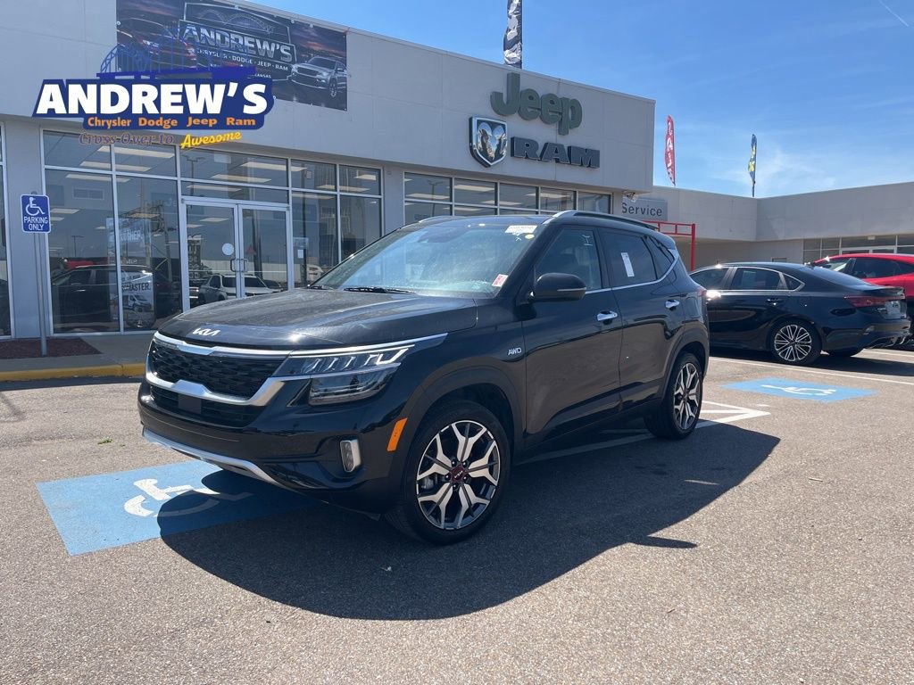 Used 2023 Kia Seltos SX w/ SX Sunroof Package AWD/4WD image 1