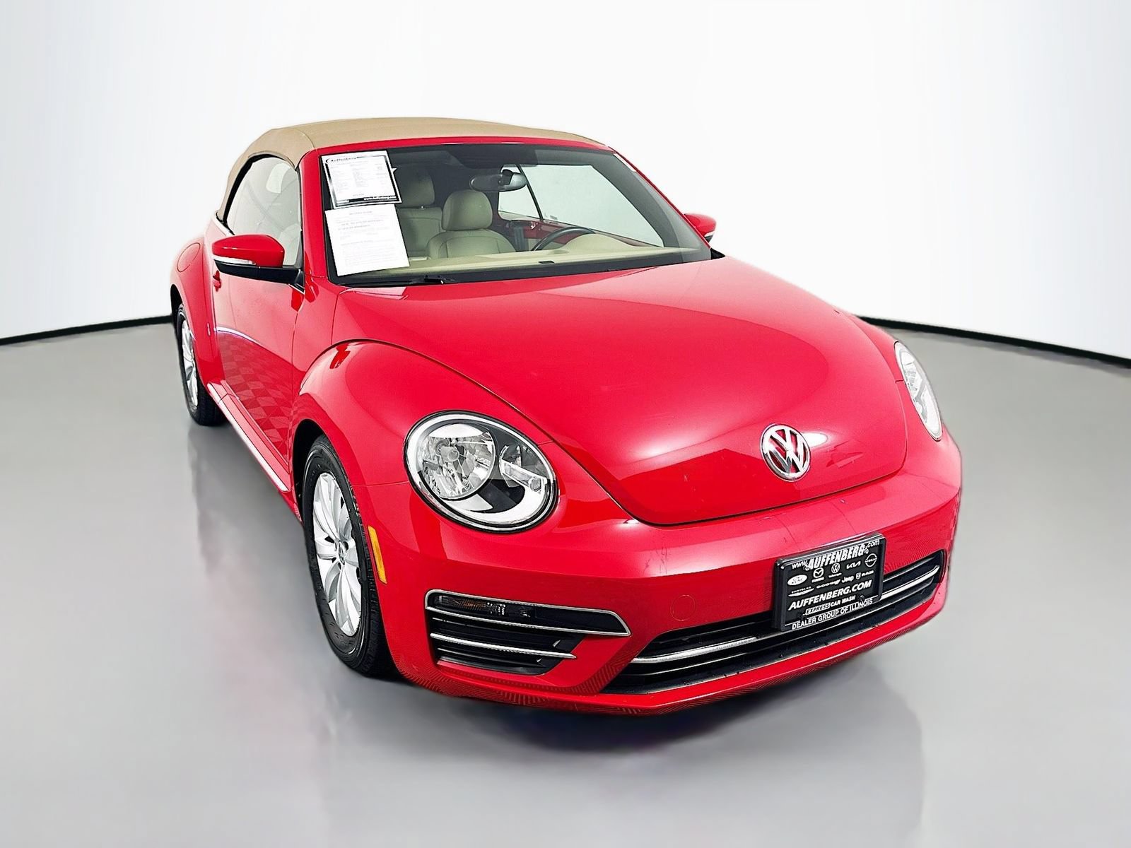 Used 2019 Volkswagen Beetle 2.0T S FWD image 1