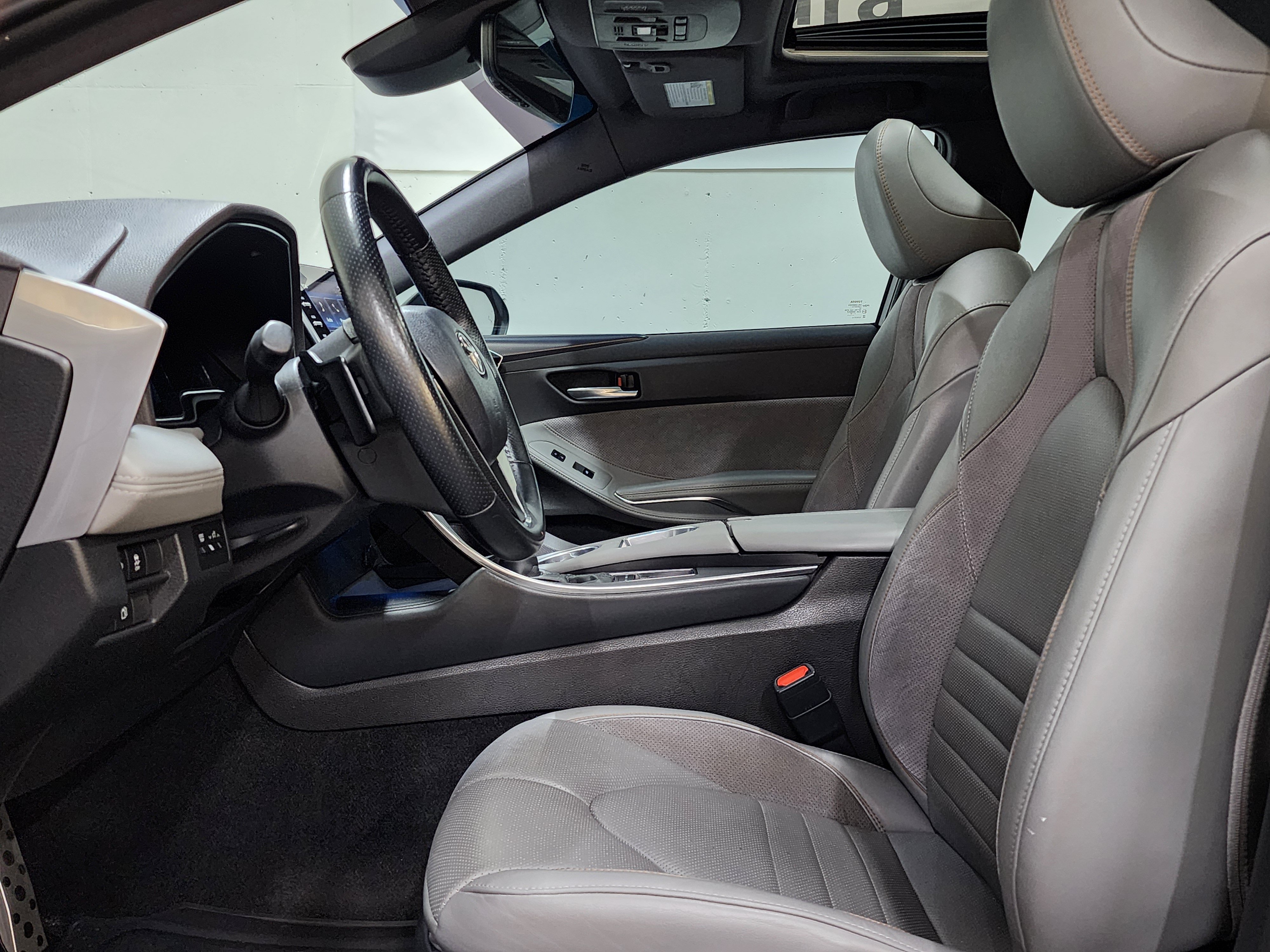 Used 2019 Toyota Avalon XSE w/ All Weather Liner Package FWD image 14