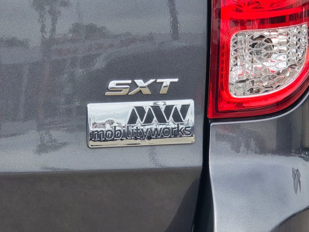 Used 2020 Dodge Grand Caravan SXT FWD image 54