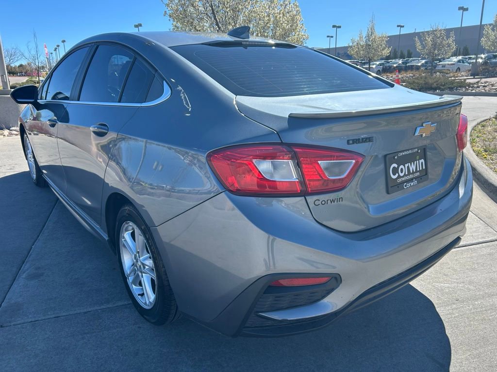 Used 2018 Chevrolet Cruze LT w/ Convenience Package image 5