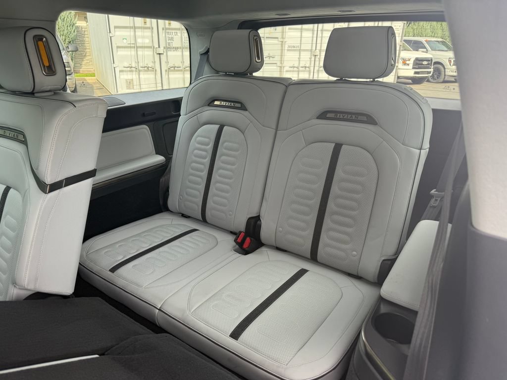 Used 2023 Rivian R1S Adventure AWD/4WD image 37