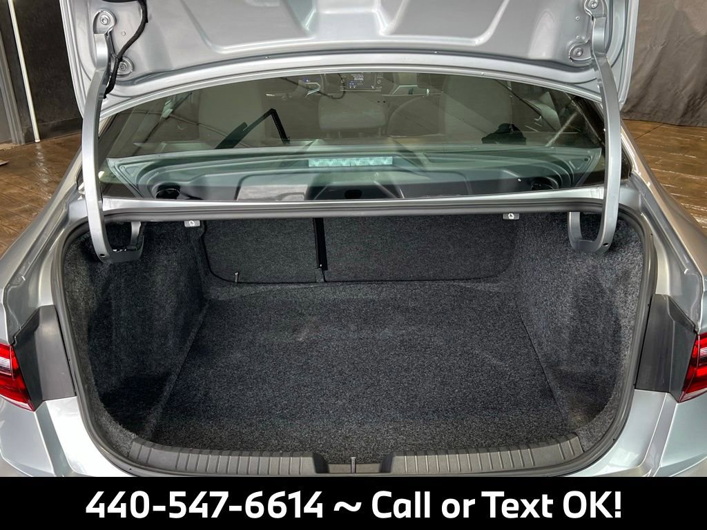 Used 2023 Volkswagen Jetta Sport image 16