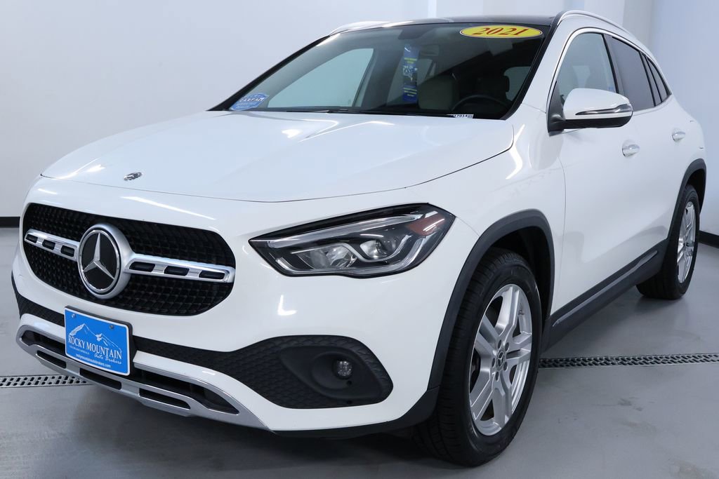 Used 2021 Mercedes-Benz GLA 250 4MATIC w/ Premium Package image 3