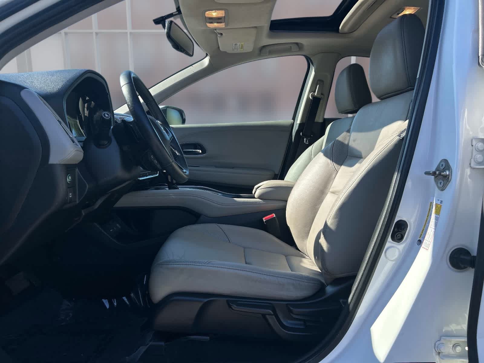 Used 2017 Honda HR-V EX-L image 19