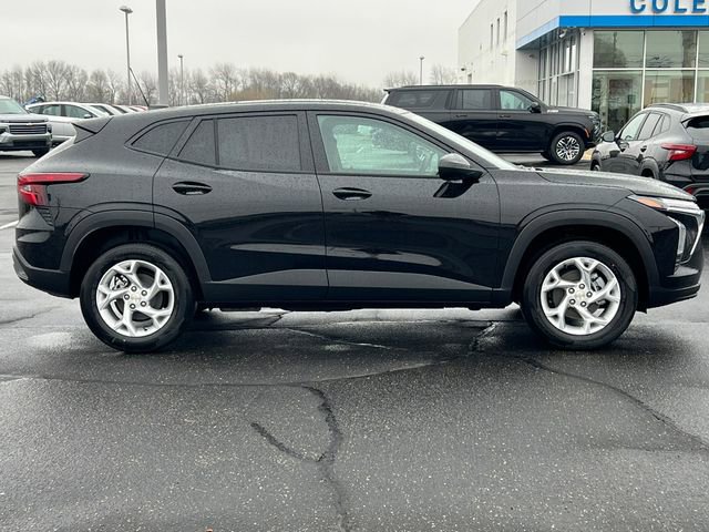 New 2026 Chevrolet Trax LS w/ LS Convenience Package image 30