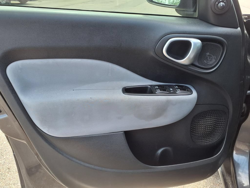 Used 2014 FIAT 500L Easy FWD image 10